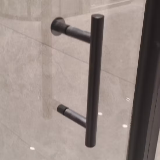 Grundlegende Anpassung Trendige, drehbare Badezimmer-Duschabtrennungen aus gehärtetem Glas mit schwarzem Rahmen
